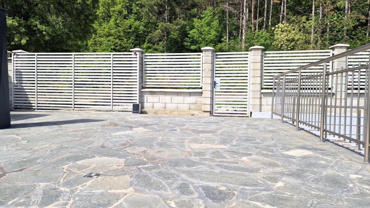 Lola Seaview Guest House. Уютный Домик В Варне Varna Eksteriør billede